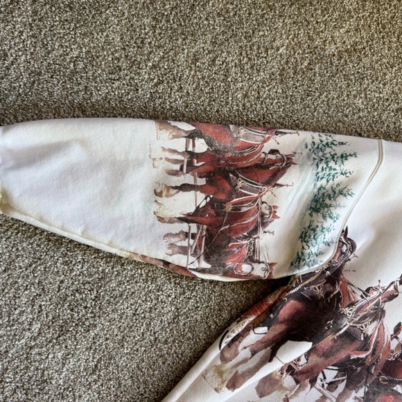 Abercrombie & Fitch White and Brown Graphic Crewneck Sweater - Picture 3 of 6